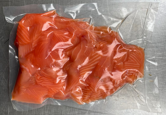 Premium schottischer Lachs Balyk-Cuts, kaltgeräuchert im Filet, Tartar Royal